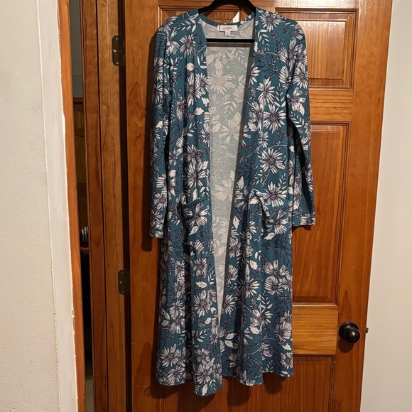 LuLaRoe Sweaters - 🎄NEW LOWER PRICE🎄~
LuLaRoe Teal and White Patterned Cardigan